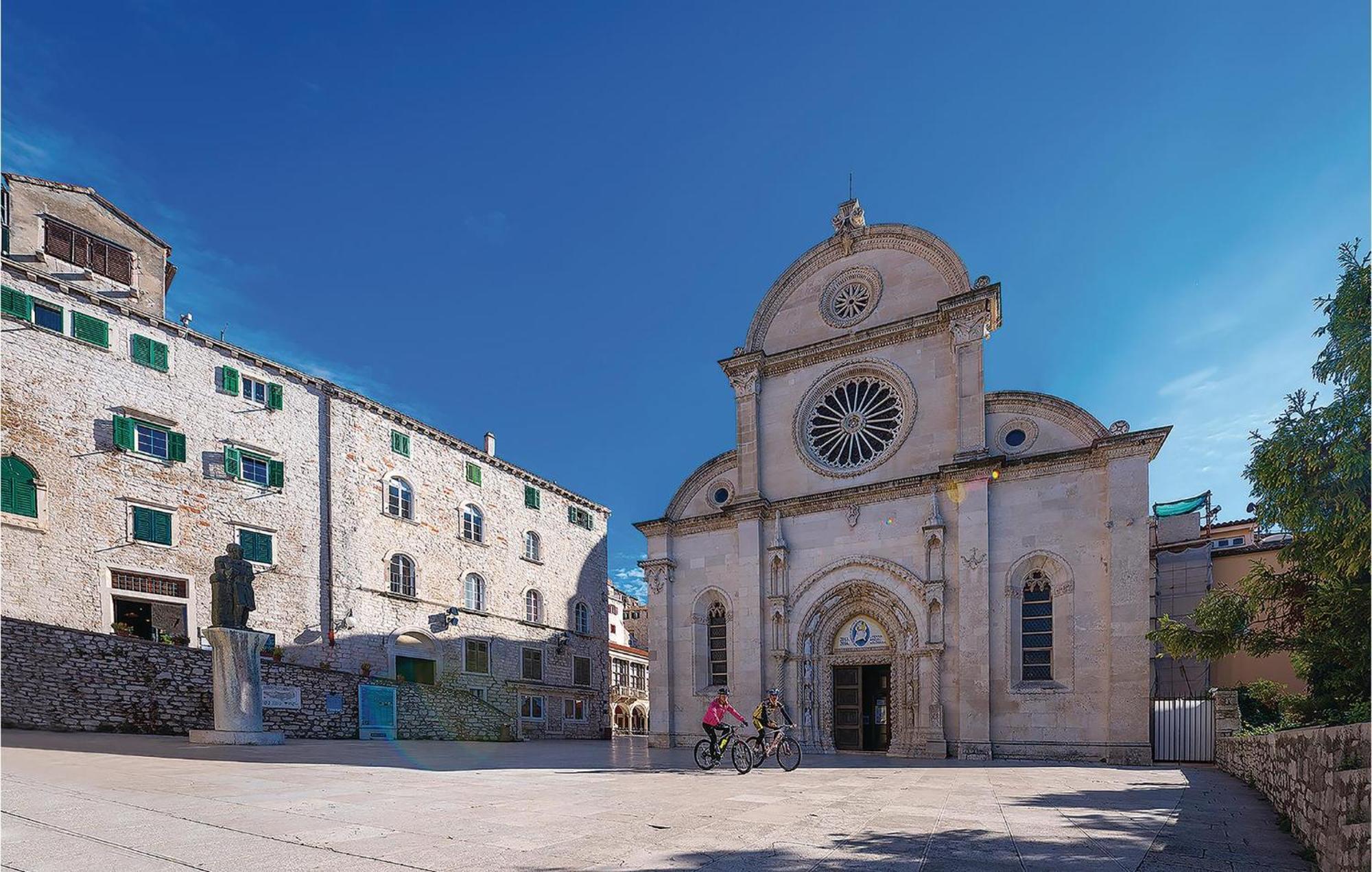 Awesome Home In Sibenik With Wifi Exterior foto